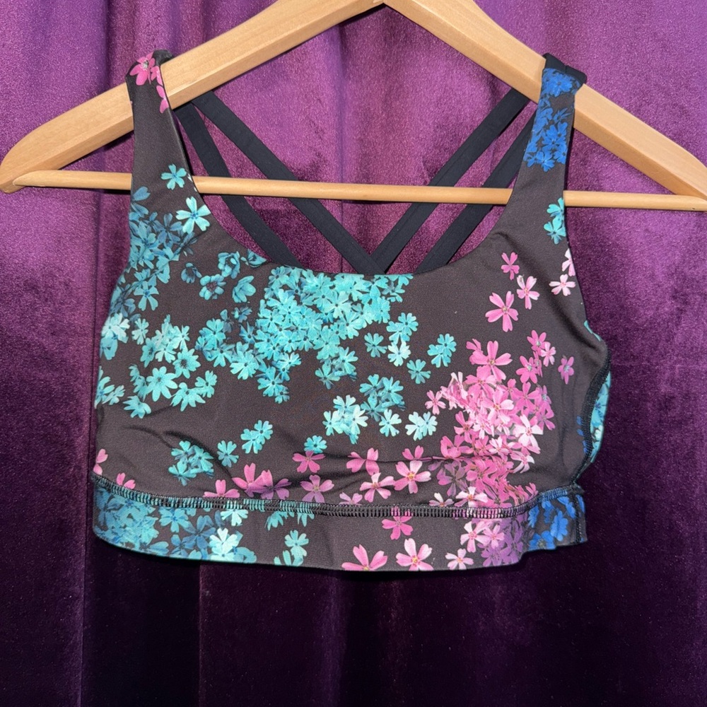 EUC Floral Lululemon Sports Bra with Crisscross Back Sz 6